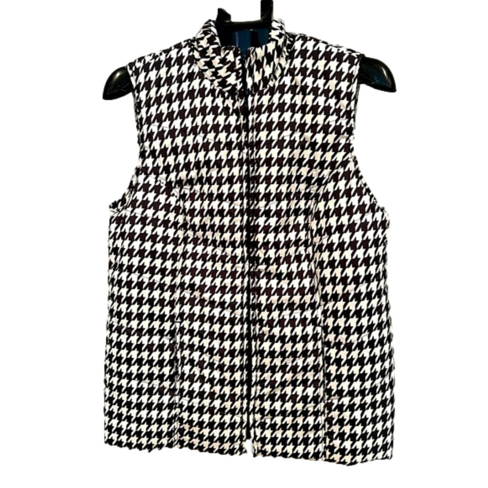 Kim Rogers black & white houndstooth puffer vest, size L. EUC